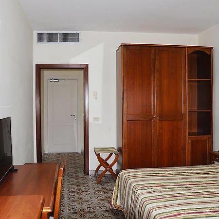 Hotel Baia Delle Sirene Marina di Camerota Dış mekan fotoğraf